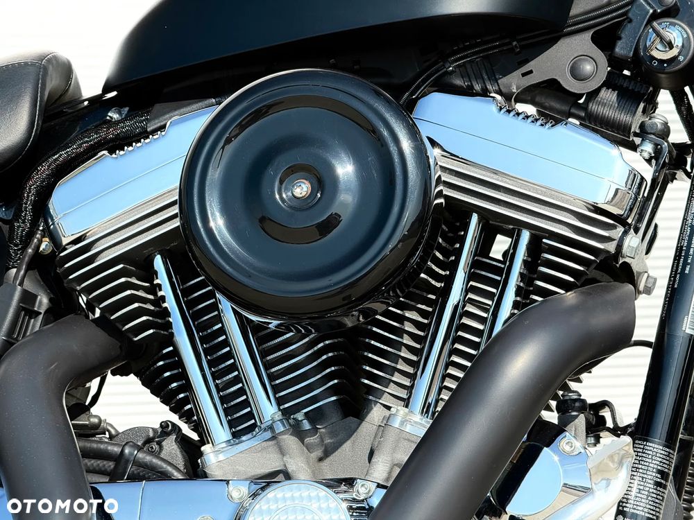 Harley-Davidson Sportster Seventy-Two - 10