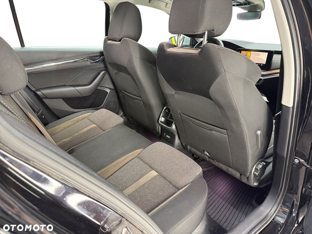 Skoda Octavia 2.0 TDI 4x4 Scout DSG - 37