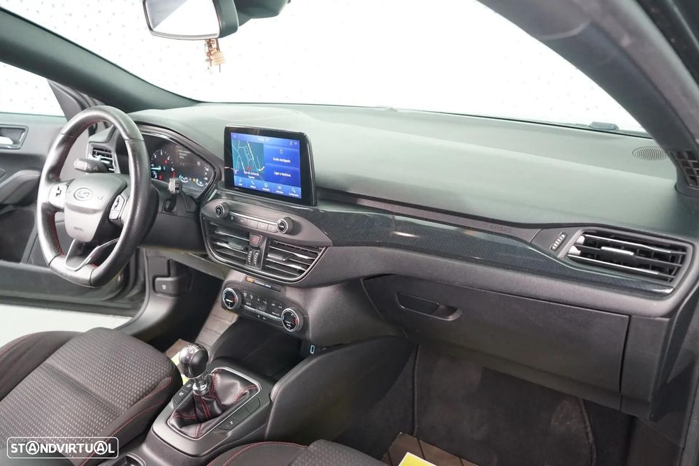 Ford Focus 1.5 TDCi EcoBlue ST-Line - 17