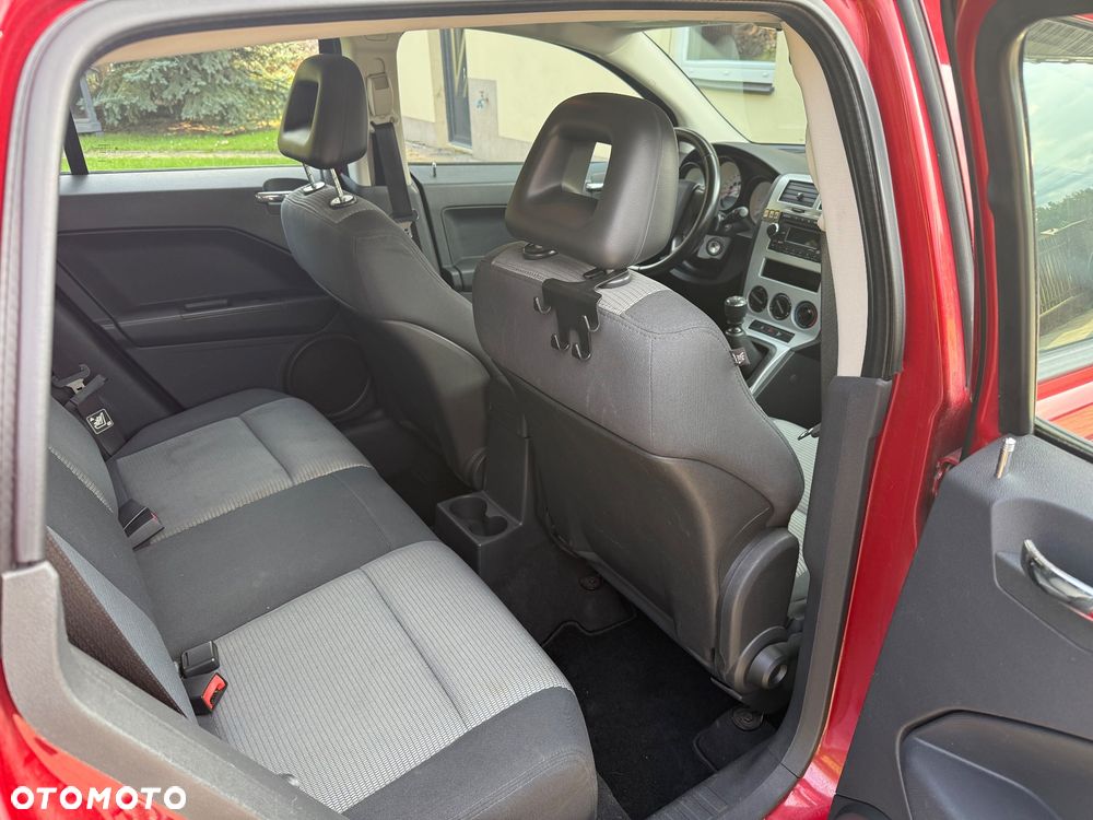 Dodge Caliber - 7