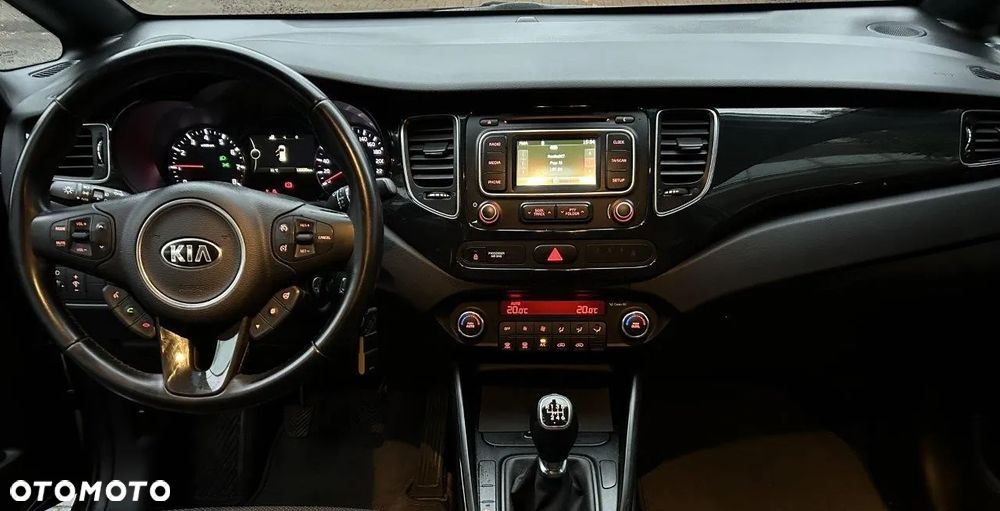 Kia Carens 1.6 GDI L - 8