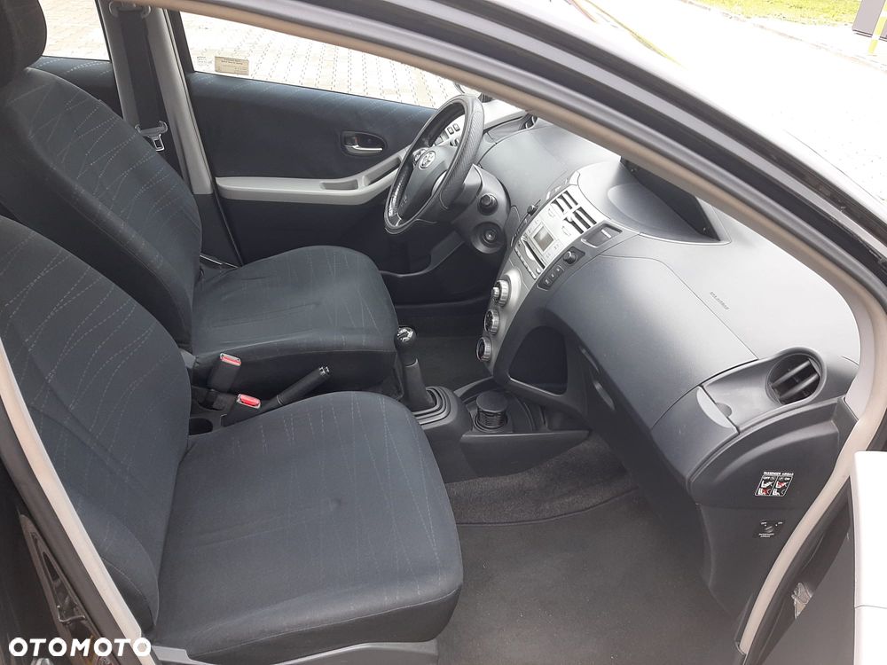 Toyota Yaris 1.3 Luna - 9