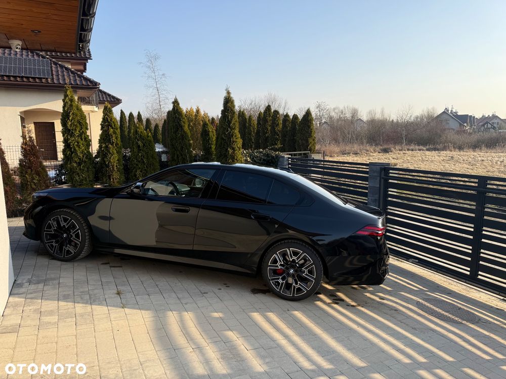 BMW Seria 5 520d xDrive mHEV M Sport - 2