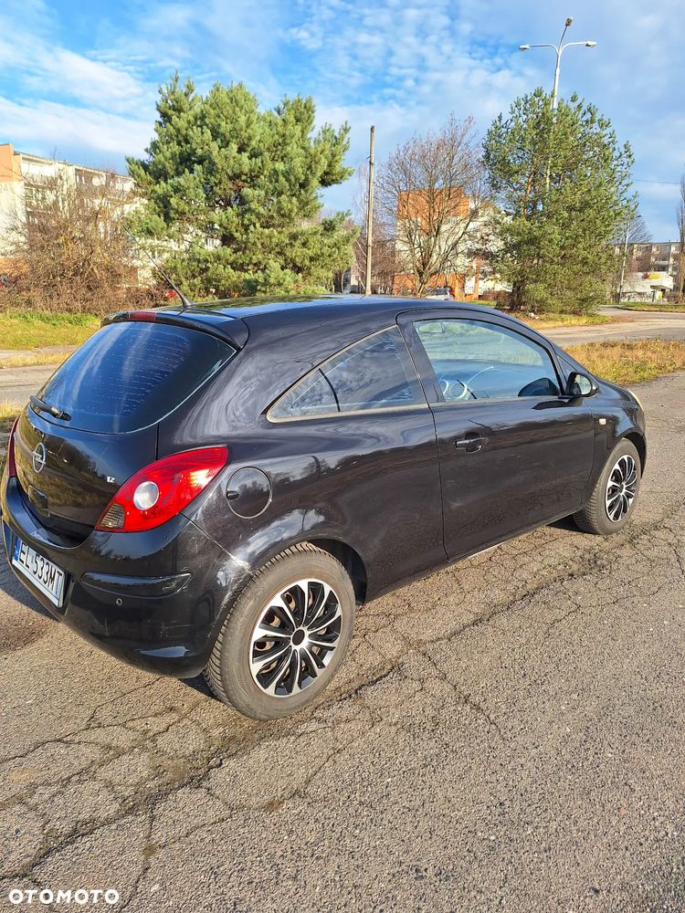 Opel Corsa 1.2 16V Cosmo - 2