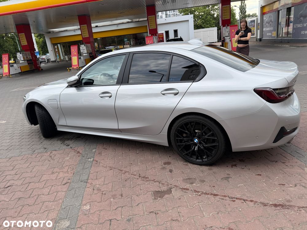 BMW Seria 3 330i xDrive - 5
