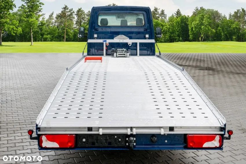 Mercedes-Benz Sprinter - 9