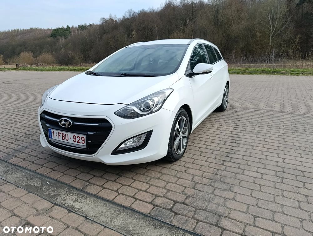 Hyundai i30 blue Kombi 1.6 GDi Style - 1