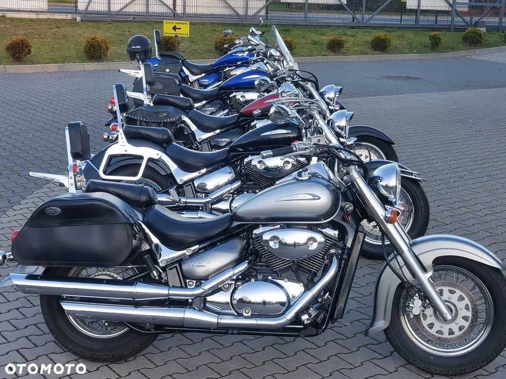 Suzuki Intruder - 22