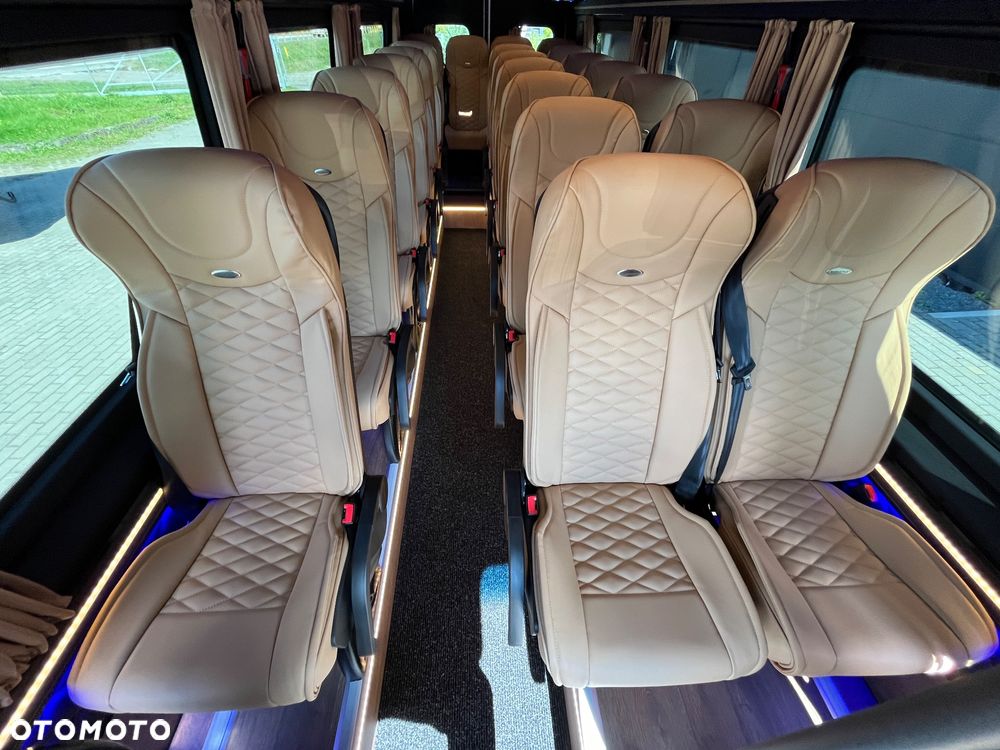 Mercedes-Benz Sprinter 519 - 11