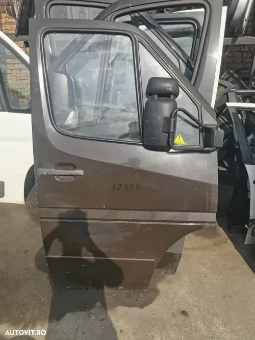 Usa portiera dreapta fata Mercedes Sprinter model 1995-2006 - 1