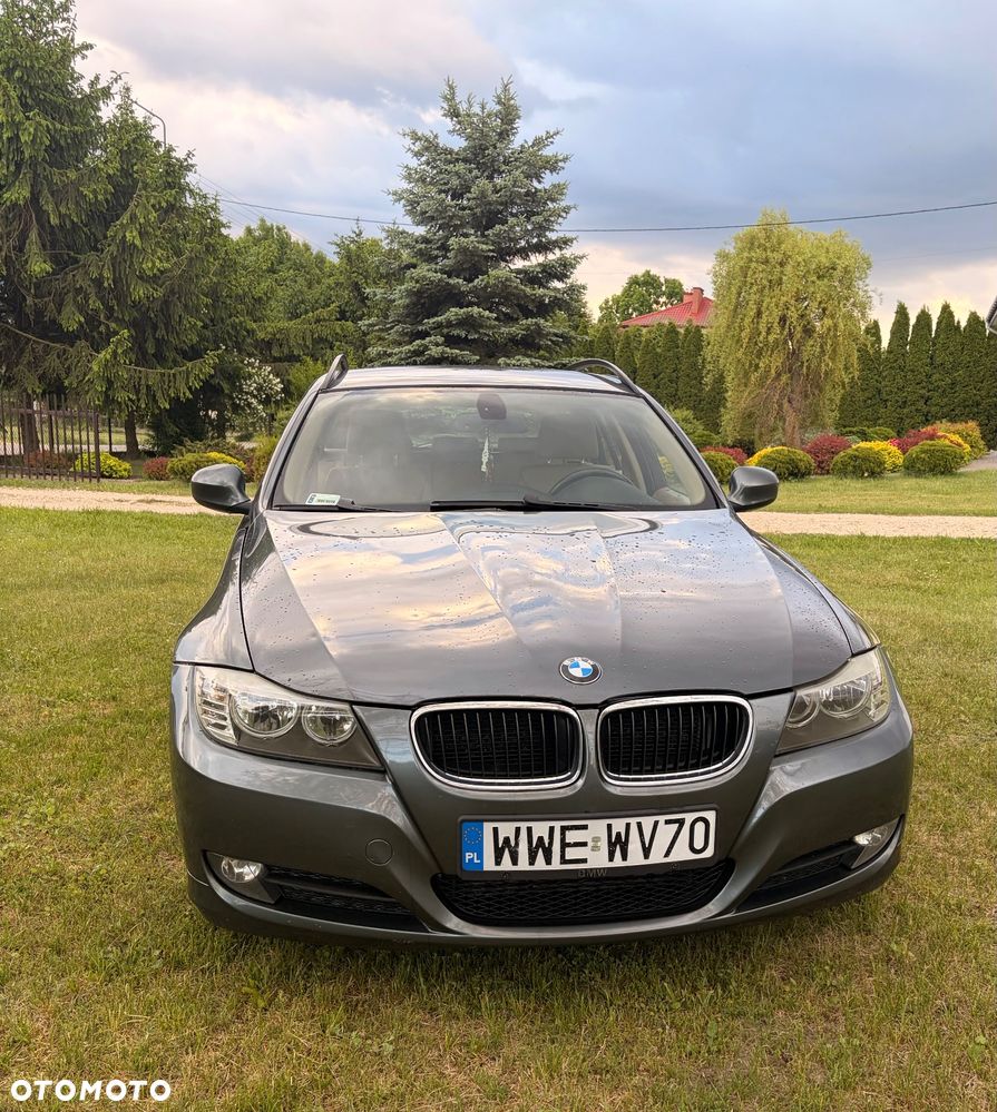 BMW Seria 3 318d DPF - 1