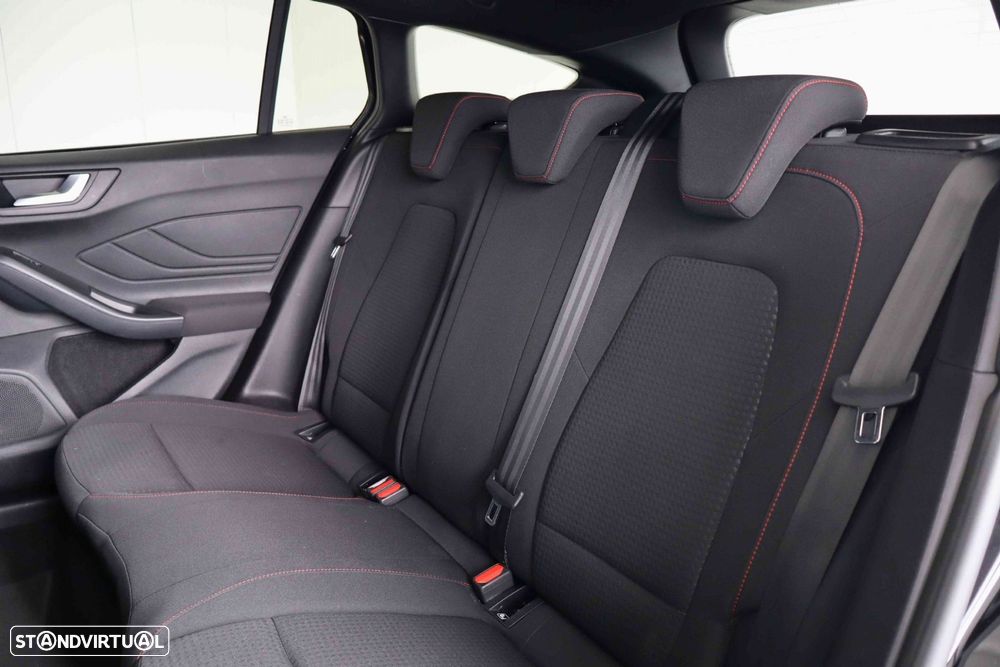 Ford Focus SW 1.0 EcoBoost MHEV ST-Line - 26