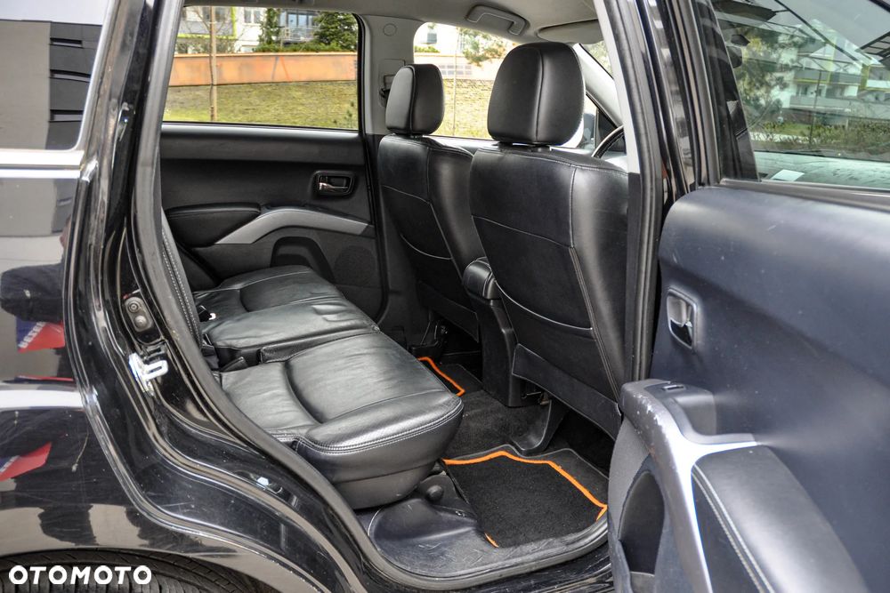 Peugeot 4007 - 12