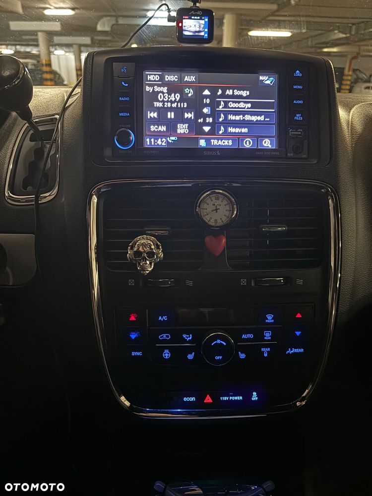 Dodge Grand Caravan - 10