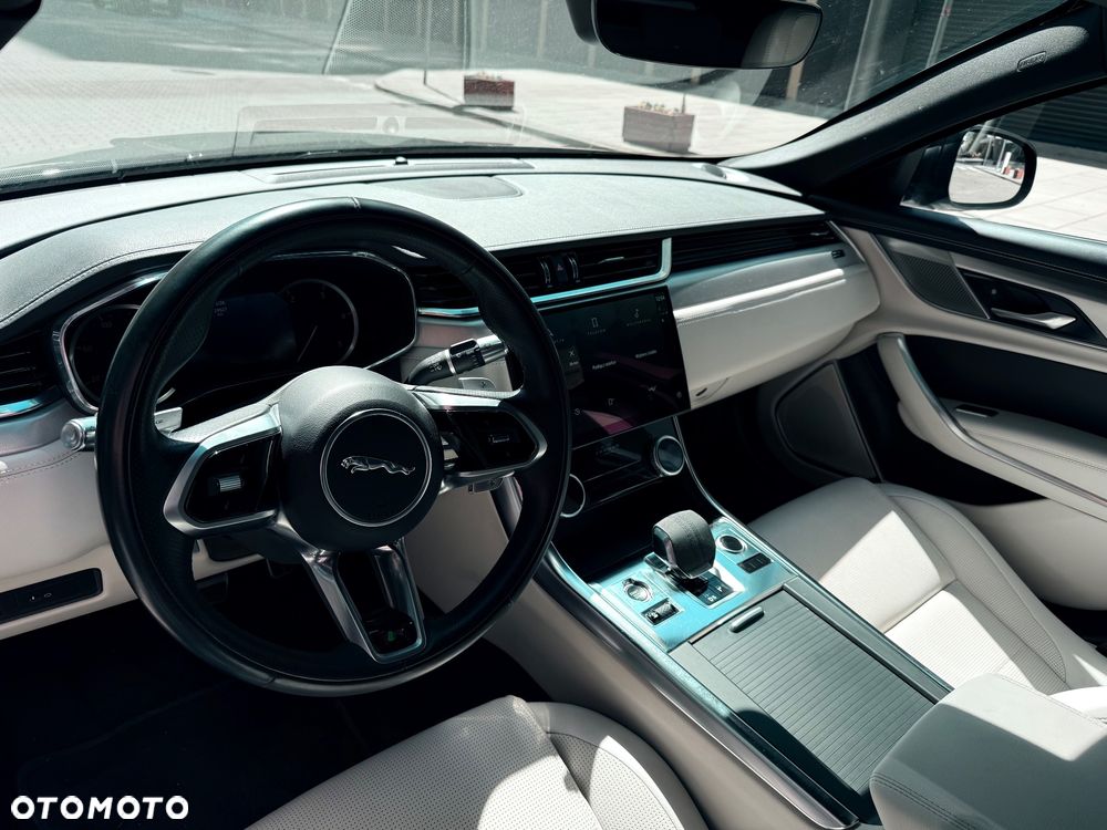 Jaguar XF D200 R-Dynamic SE - 14