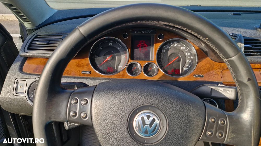 Volkswagen Passat 2.0 TDI Comfortline - 6