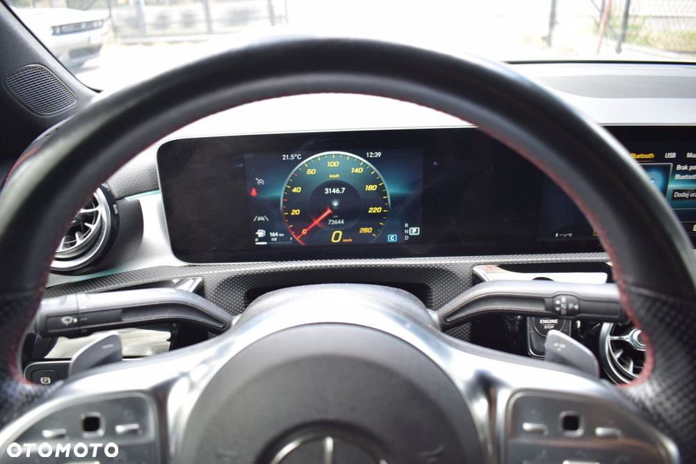 Mercedes-Benz CLA 220 AMG Line 7G-DCT - 8