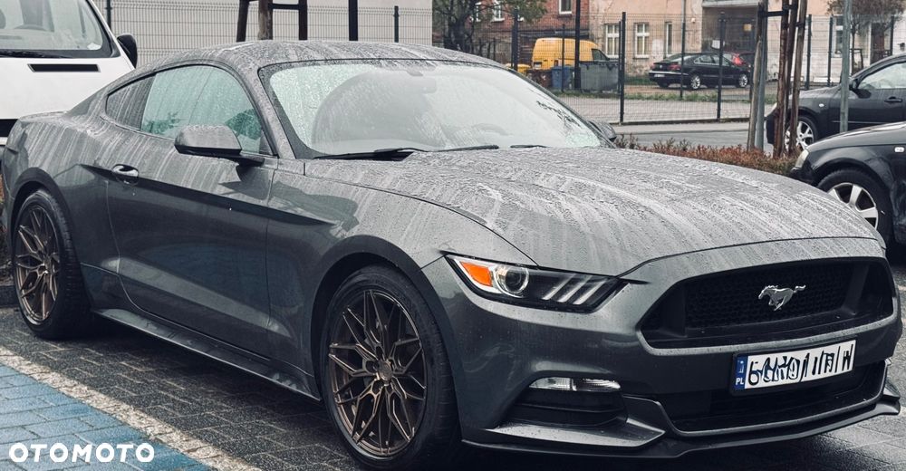 Ford Mustang 3.7 V6 - 1