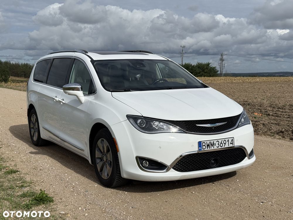 Chrysler Pacifica - 3