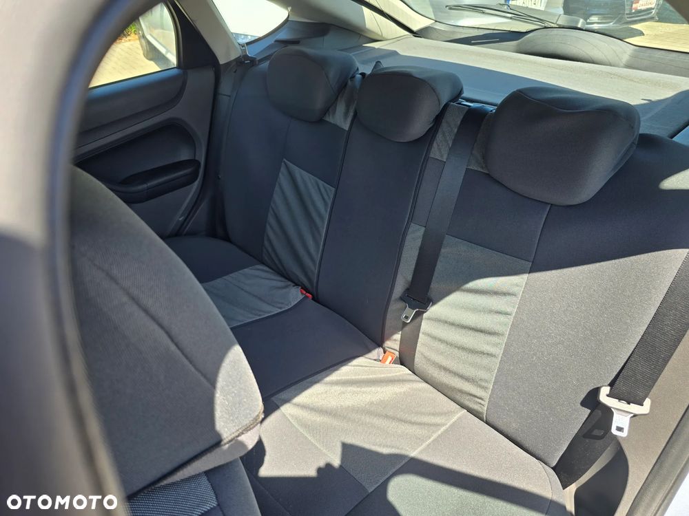 Ford Focus - 13