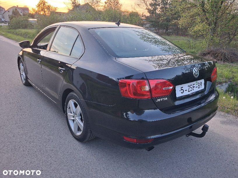 Volkswagen Jetta 1.2 TSI BlueMotion Technology Life - 6