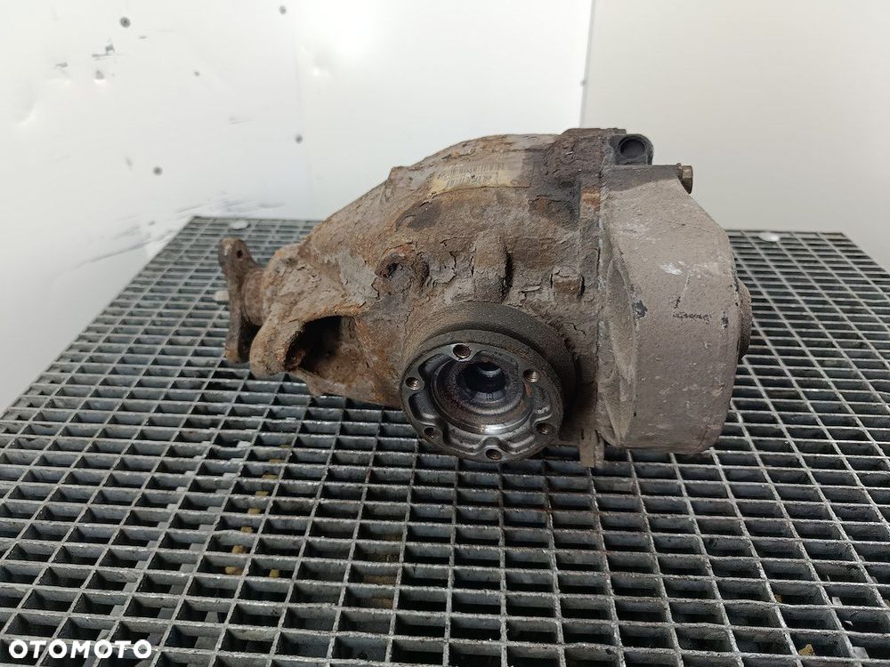 DYFERENCJAŁ TYŁ BMW 3 E91 7566169  3.07 2.0 D 318d - 4
