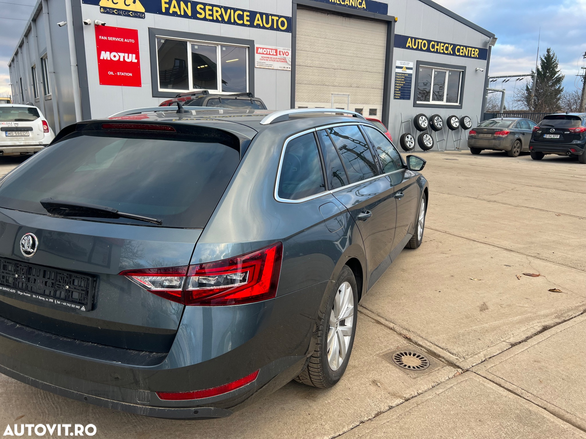 Skoda Superb 2.0 TDI DSG Ambition - 13