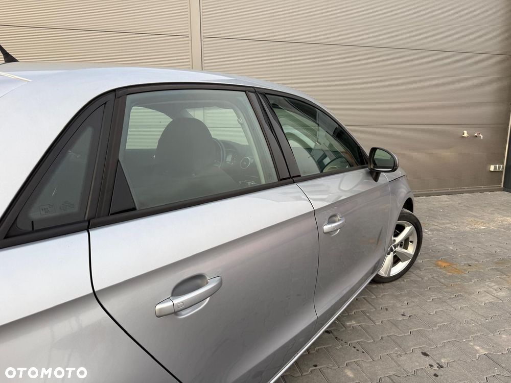 Audi A1 Sportback 1.4 TDI (ultra) design - 11