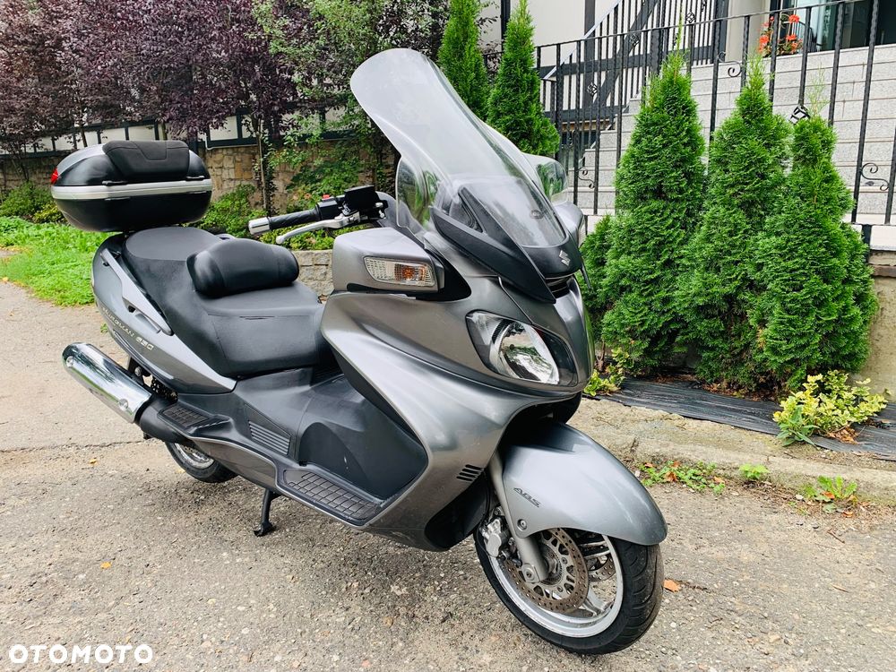 Suzuki Burgman - 4