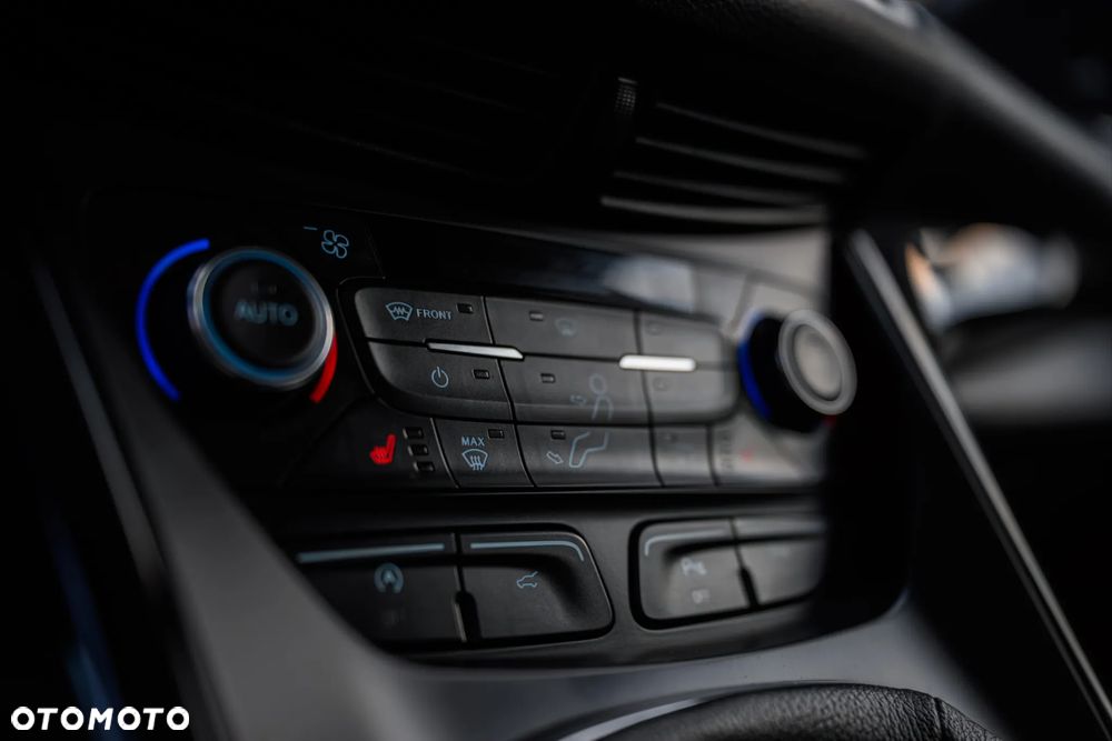 Ford Kuga - 16