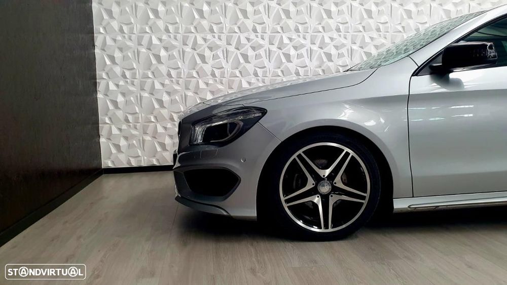 Mercedes-Benz CLA 180 d Shooting Brake AMG Line - 13