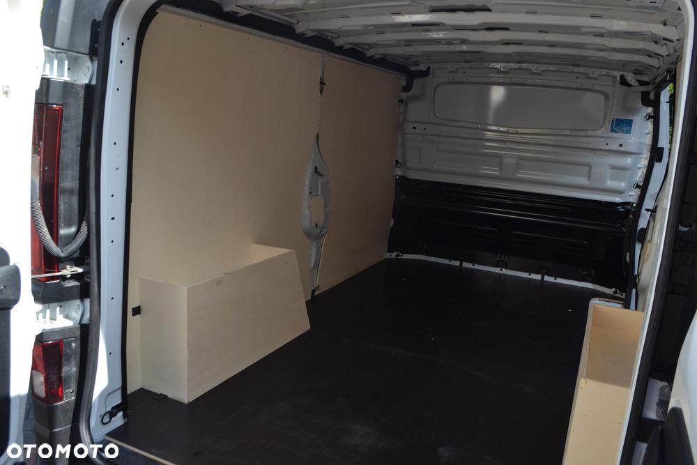 Renault Trafic - 28