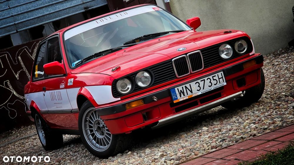 BMW Seria 3 318is - 1