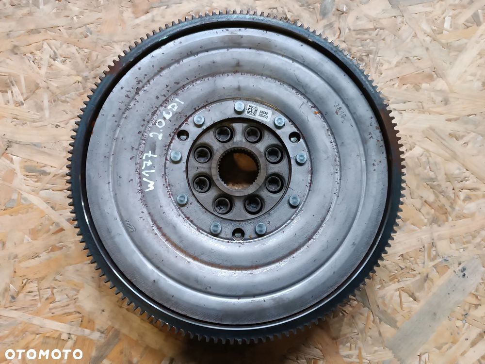 KOŁO DWUMASOWE DWUMASA A6540300405 MERCEDES  2.0 CDI - 1