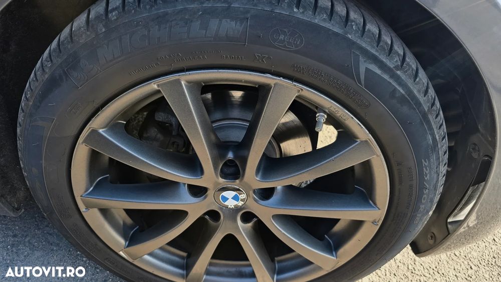 BMW Seria 3 320i xDrive AT - 11