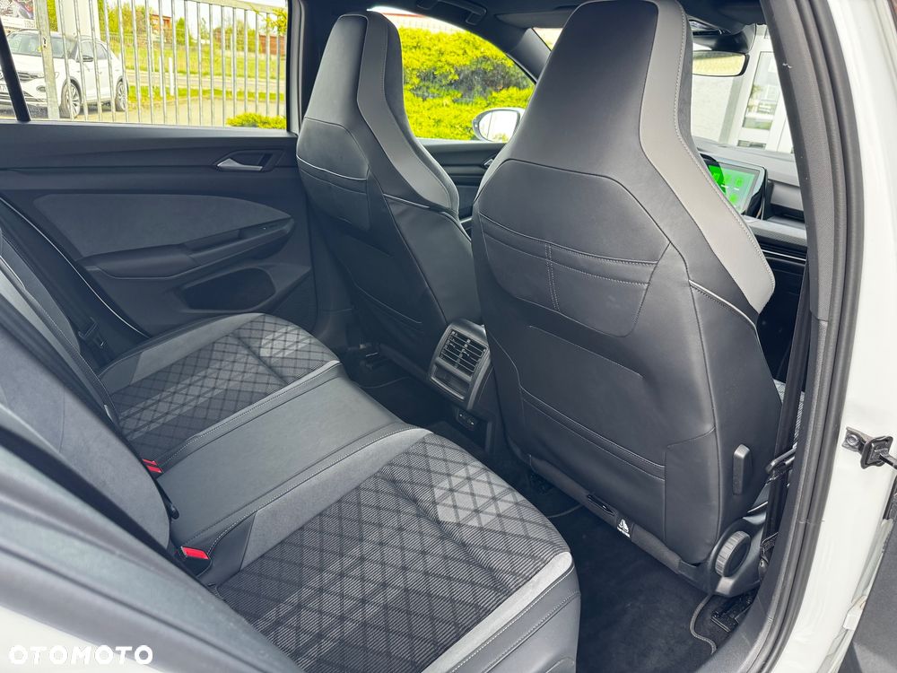 Volkswagen Golf 1.5 eTSI mHEV R-Line DSG - 14