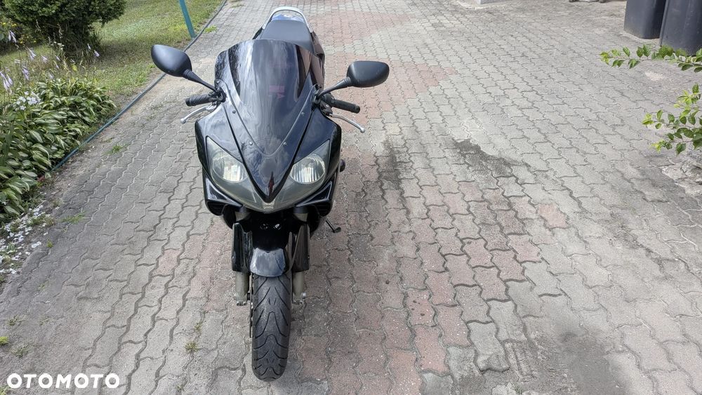 Honda CBR - 16