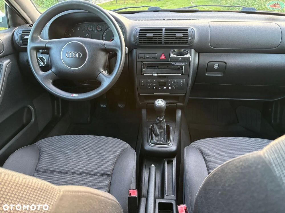 Audi A3 Sportback 1.6 S line Sportpaket (plus) - 5