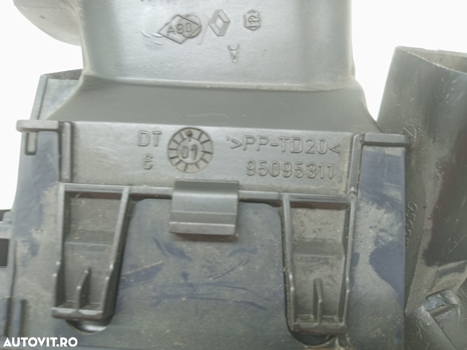 Grila aer bord stanga 95095311 Renault Symbol 1 [facelift] [2002 - 20 - 3