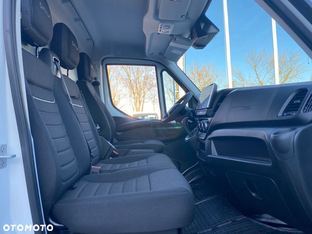 Iveco Daily 35s18HA8V 3.0 furgon l4h2, hak 3.5 tony AUTOMAT ZF - 11