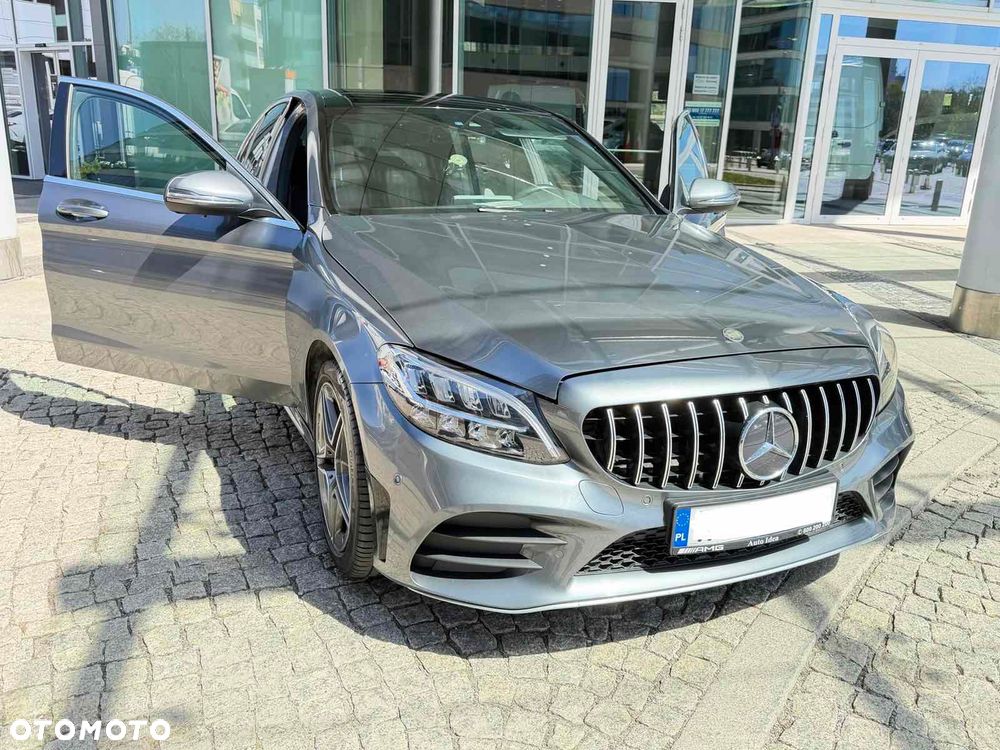 Mercedes-Benz Klasa C 300 d 4MATIC 9G-TRONIC - 9