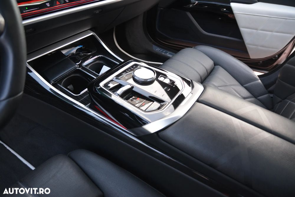 BMW Seria 7 - 17