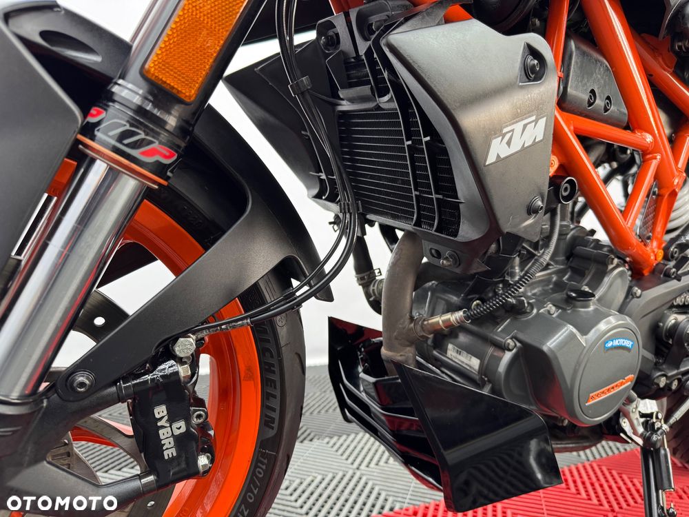 KTM Duke - 18