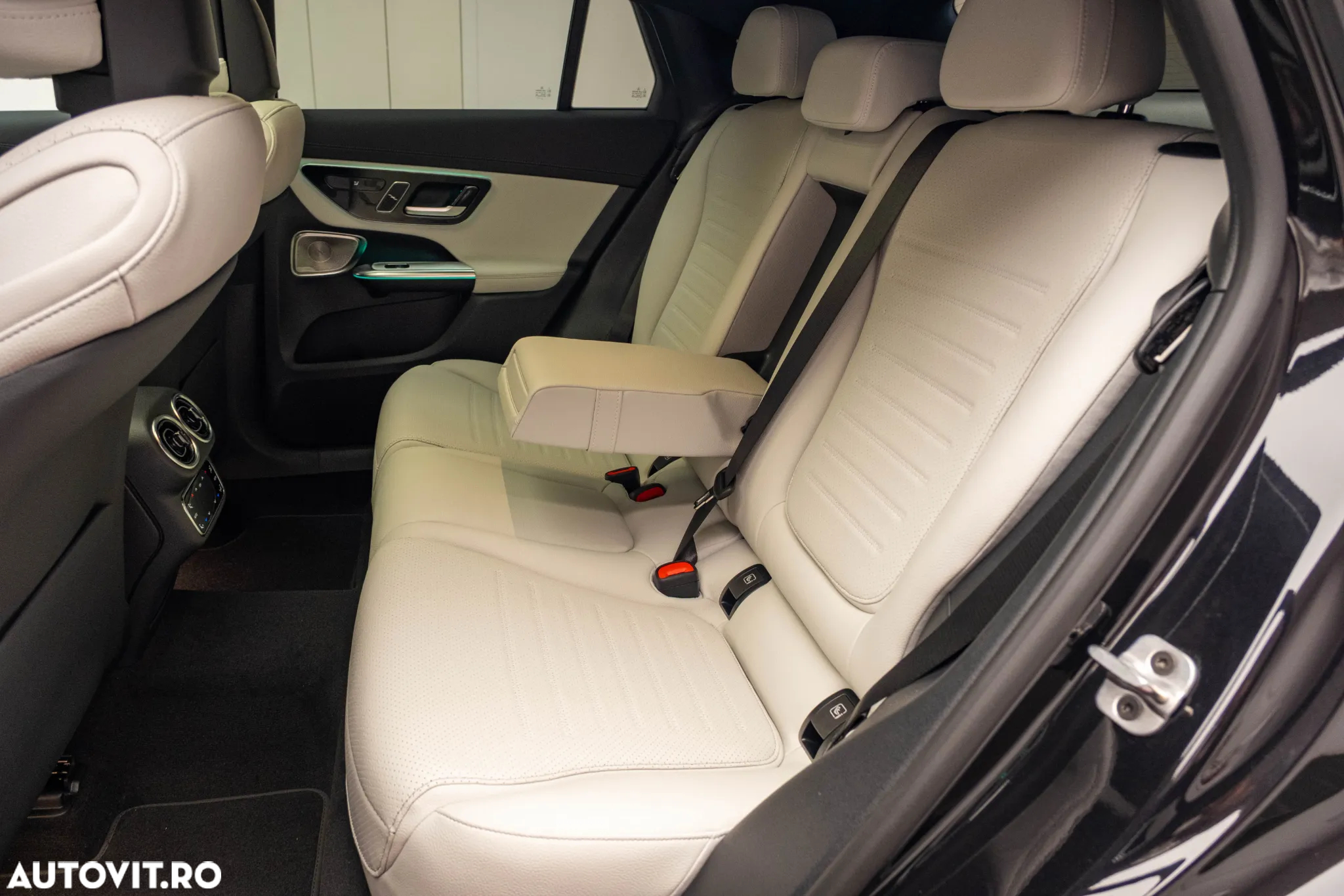 Mercedes-Benz GLC 220 d 4MATIC MHEV - 26
