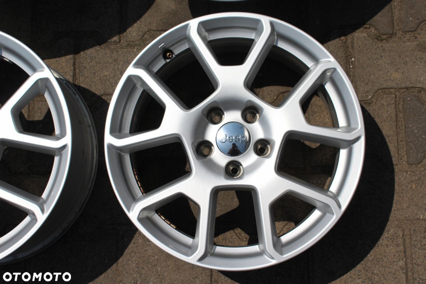 JEEP COMPASS RENEGADE 17cali 5x110 ET40 7J TPMS - 1