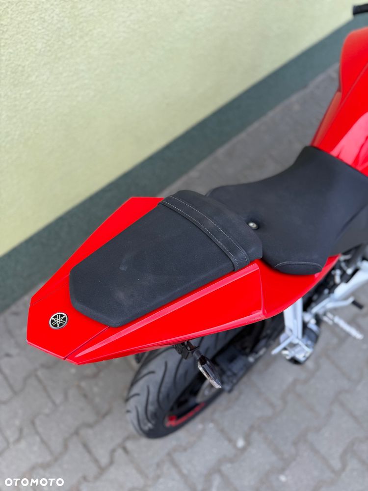 Yamaha YZF - 12