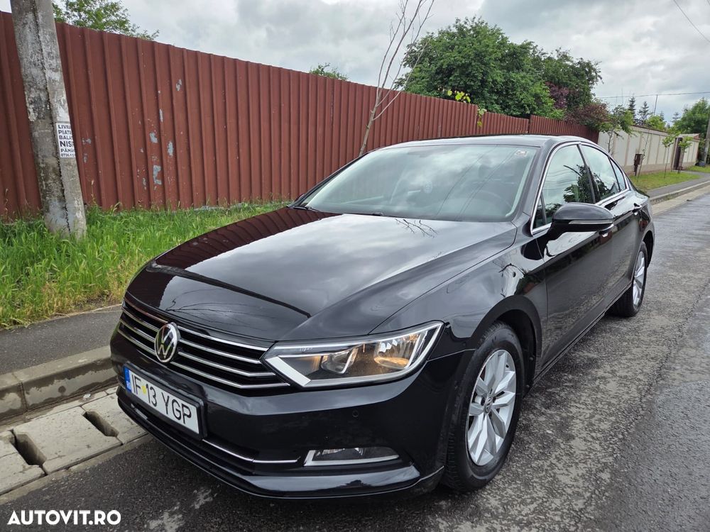 Volkswagen Passat - 1