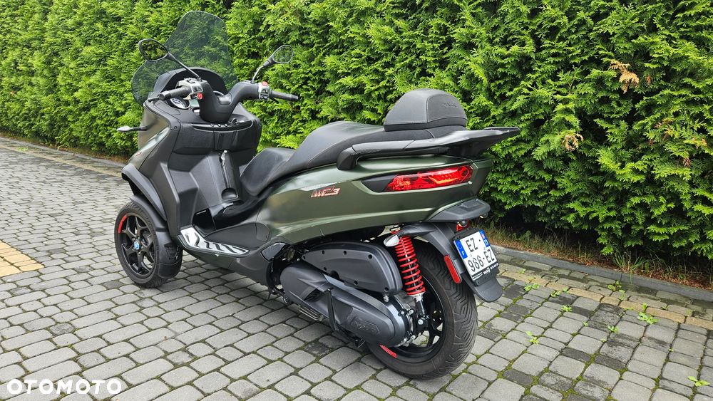 Piaggio MP-3 - 9