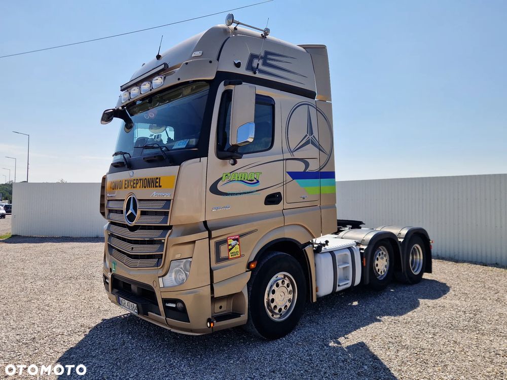 Mercedes-Benz Actros - 1