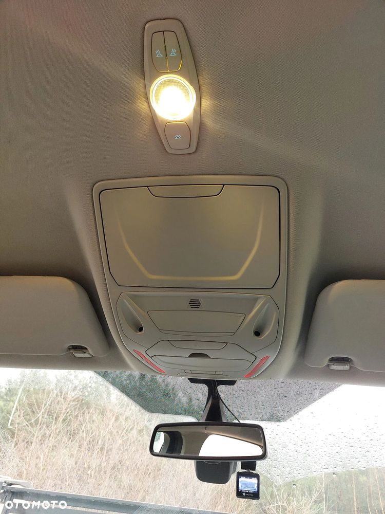 Ford C-MAX ver-1-6-tdci-start--stop--system-titanium - 21